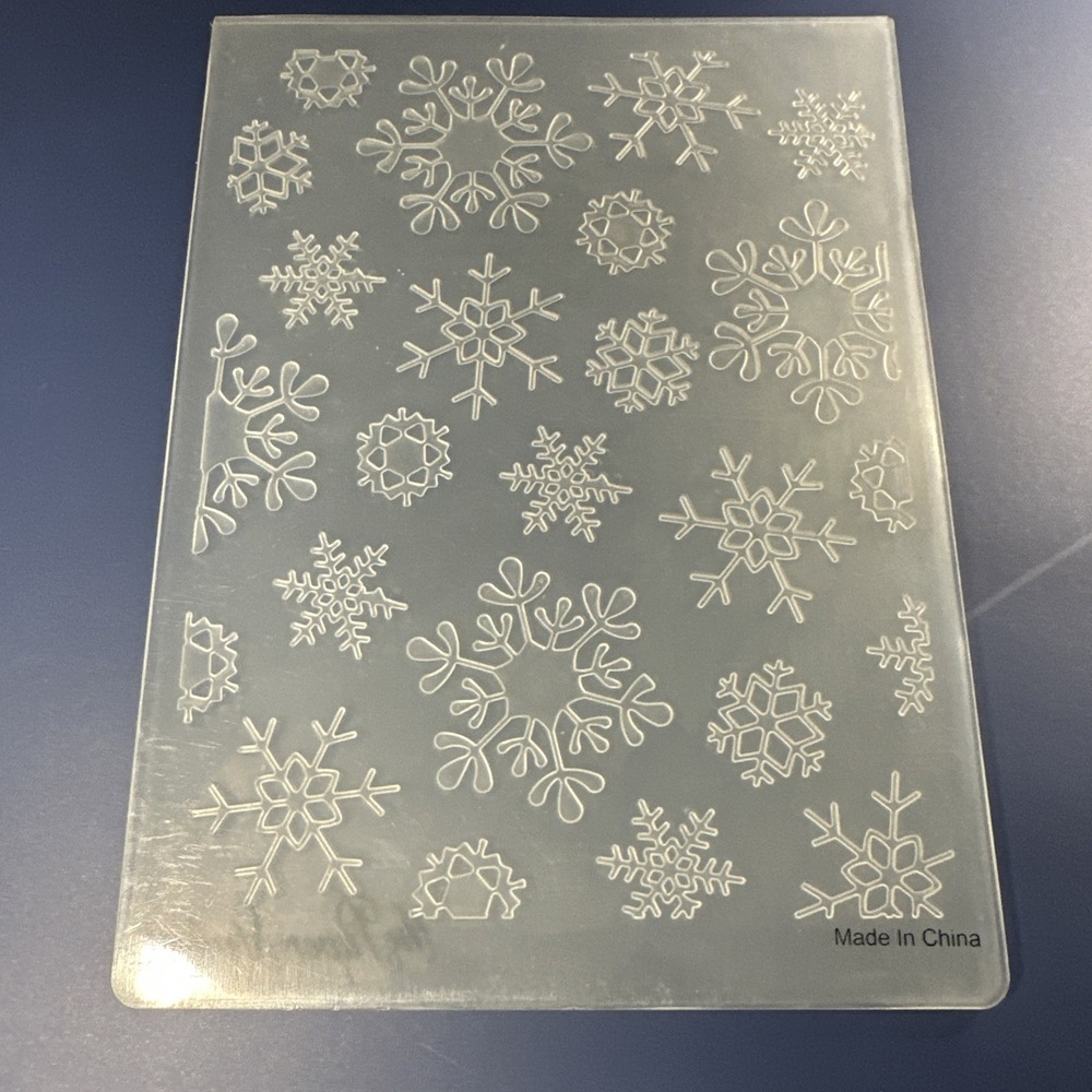 The Paper Studio - Snowflake Embossing Folder - Picture 2 of 4